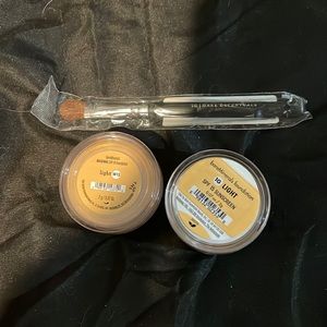 Bare minerals powder foundation and brush